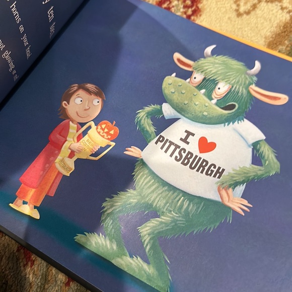 Barnes & Noble a Halloween scare in Pittsburg book - Picture 5 of 5